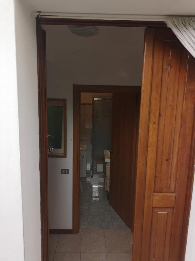 Bilocale Francesca Apartment Erba Ngoại thất bức ảnh